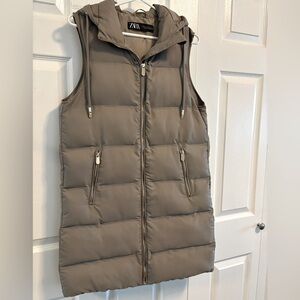 EUC Midlength puffer vest. Size XS.